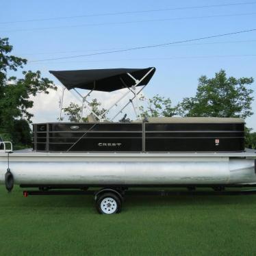 2015 Crestliner 230 classic pontoon