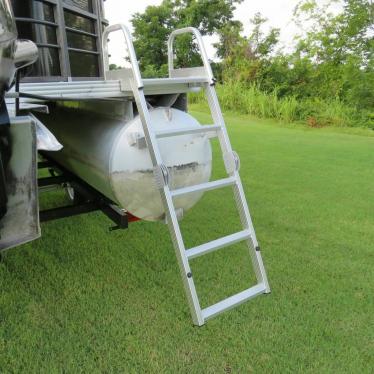 2015 Crestliner 230 classic pontoon