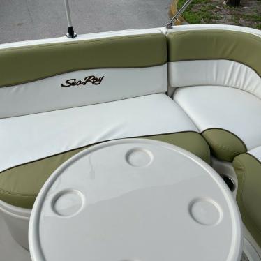 2005 Sea Ray 240 sundeck