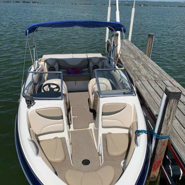 2006 Glastron 5.0 gl 220hp