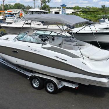 2010 Hurricane 2600 sundeck