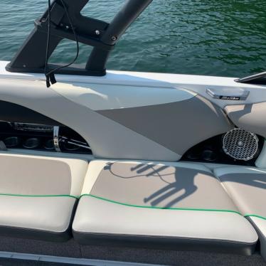 2015 Malibu wakesetter 247 lsv