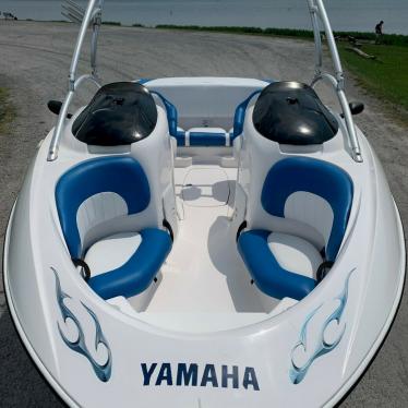 2004 Yamaha ar210