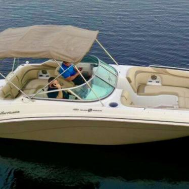 2015 Hurricane sundeck 2486