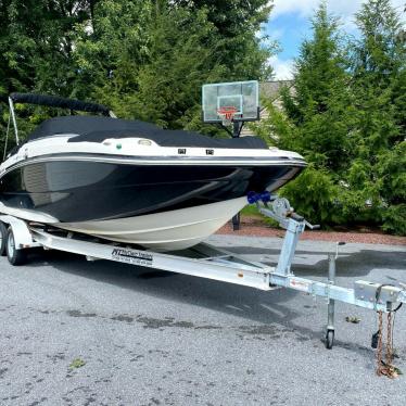 2013 Hurricane sundeck 2400 ob