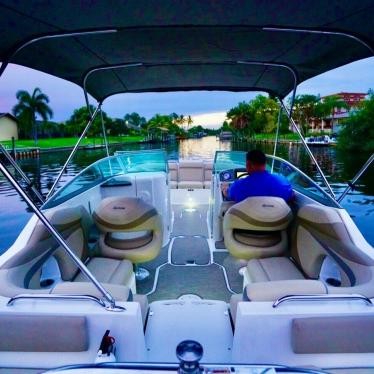 2015 Hurricane sundeck 2486