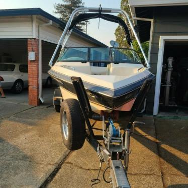 2000 Centurion elite bowrider