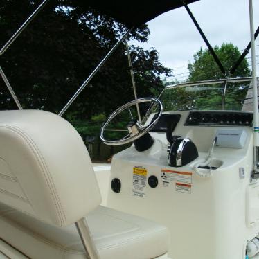 2018 Boston Whaler 115 ct