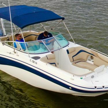 2015 Hurricane 2486 sun deck