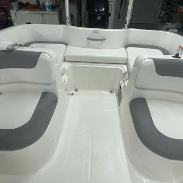 2016 Bayliner element e16