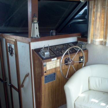 1983 Carver 3207