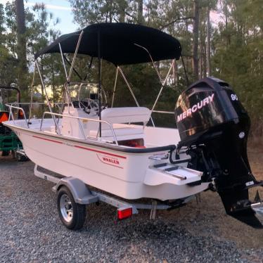 2010 Boston Whaler 170 montauk