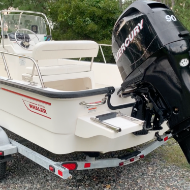 2011 Boston Whaler 170 montauk