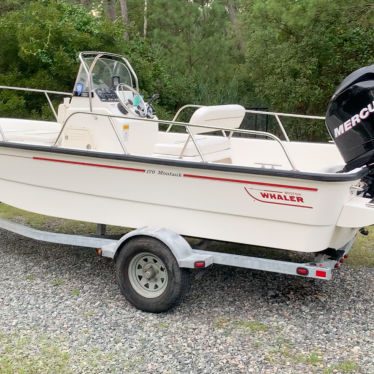 2011 Boston Whaler 170 montauk