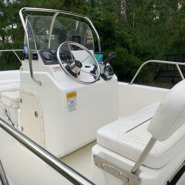 2011 Boston Whaler 170 montauk