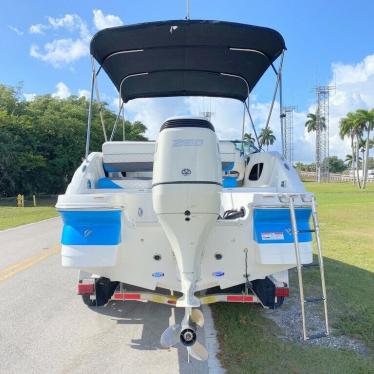 2019 Hurricane sundeck 2410