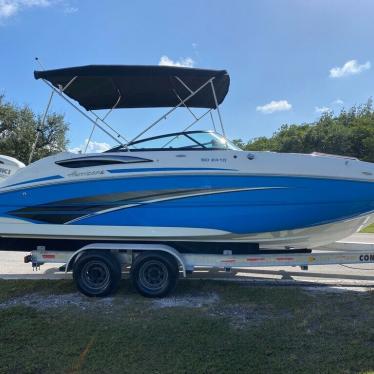 2019 Hurricane sundeck 2410