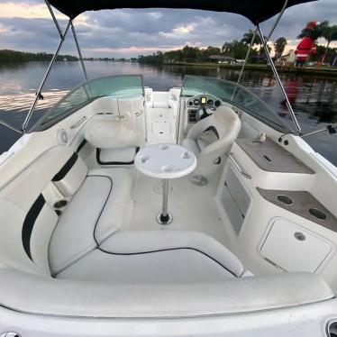 2013 Hurricane 2400 sundeck