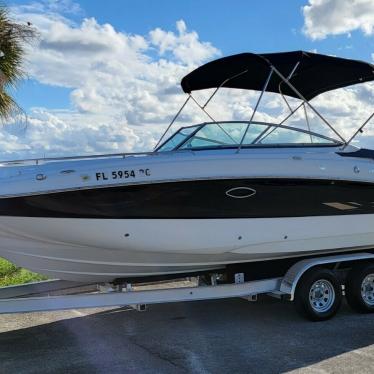 2011 Hurricane sundeck 2400