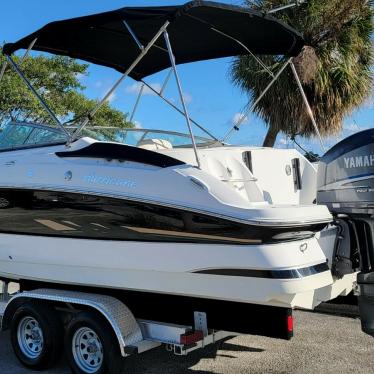 2011 Hurricane sundeck 2400