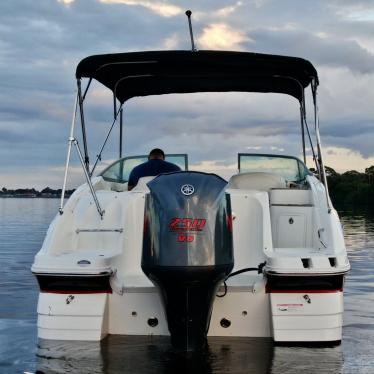 2013 Hurricane 2400 sundeck