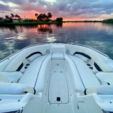 2013 Hurricane 2400 sundeck