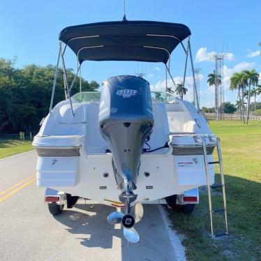 2012 Hurricane 2400 sundeck