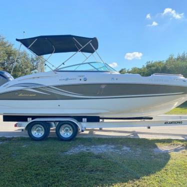 2012 Hurricane 2400 sundeck