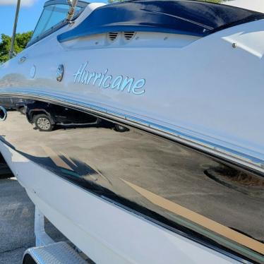 2011 Hurricane sundeck 2400