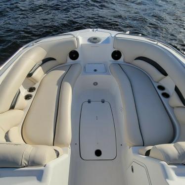 2011 Hurricane sundeck 2400