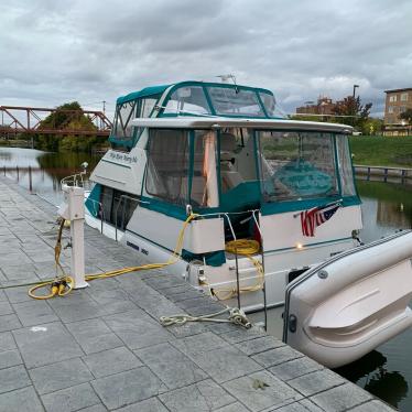 1994 Carver 350 aft cabin