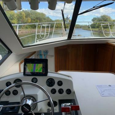 1994 Carver 350 aft cabin