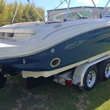 2007 Sea Ray 220 select