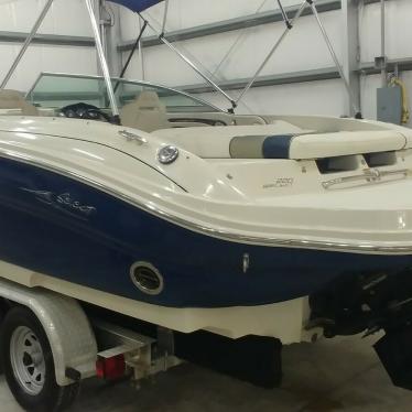 2007 Sea Ray 220 select