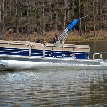 2018 Sun Tracker party barge 20 dlx