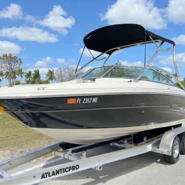 2004 Sea Ray 200 sundeck! only 200 hours!