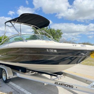2004 Sea Ray 200 sundeck! only 200 hours!