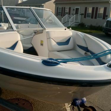 2004 Bayliner bow rider