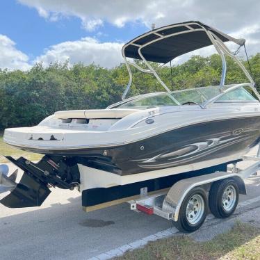 2004 Sea Ray 200 sundeck! only 200 hours!