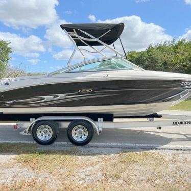 2004 Sea Ray 200 sundeck! only 200 hours!