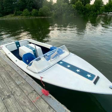 1977 Mastercraft 351 windsor