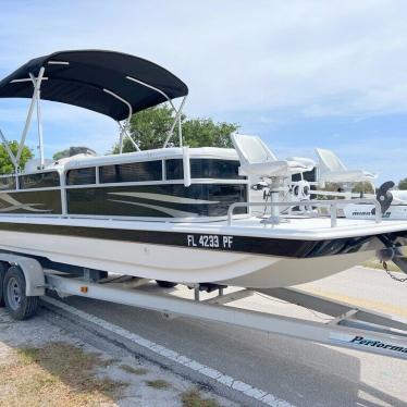 2012 Hurricane 226 fundeck