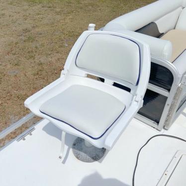 2012 Hurricane 226 fundeck