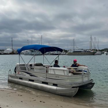 2006 Sun Tracker Pontoon Boat With 2006 60HP Mercury 4stroke 2006 for ...