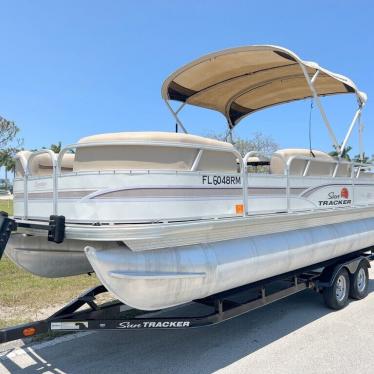 2015 Sun Tracker party barge dlx 22