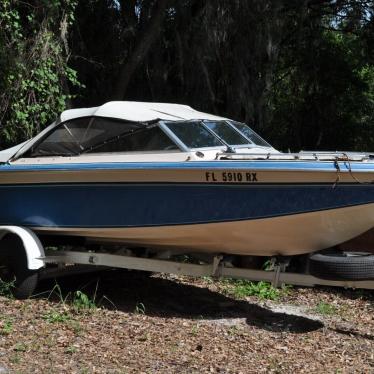 Salvage Boat For Sale. 1985 Cris-Craft With Fiberglass Hull. 1985