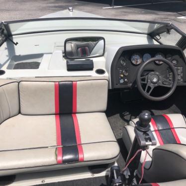 1987 Mastercraft prostar 190