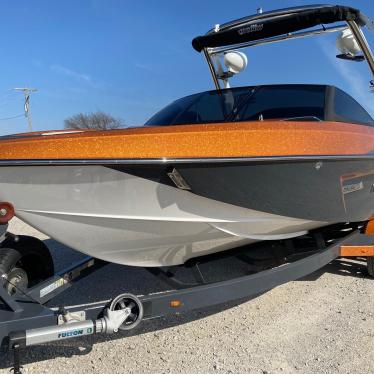 2014 Malibu 23lsv wakesetter