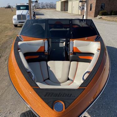 2014 Malibu 23lsv wakesetter