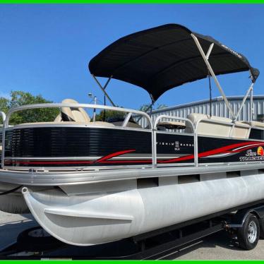 2012 Sun Tracker fishin' barge 22 dlx